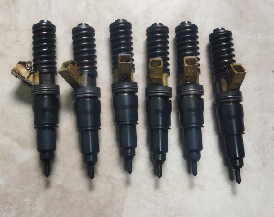 Injector camion Volvo Euro 5 Euro 6 D11K D13K D16K - Piese camion