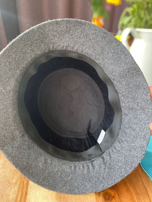 Дамска шапка, филц, обиколка 56 см