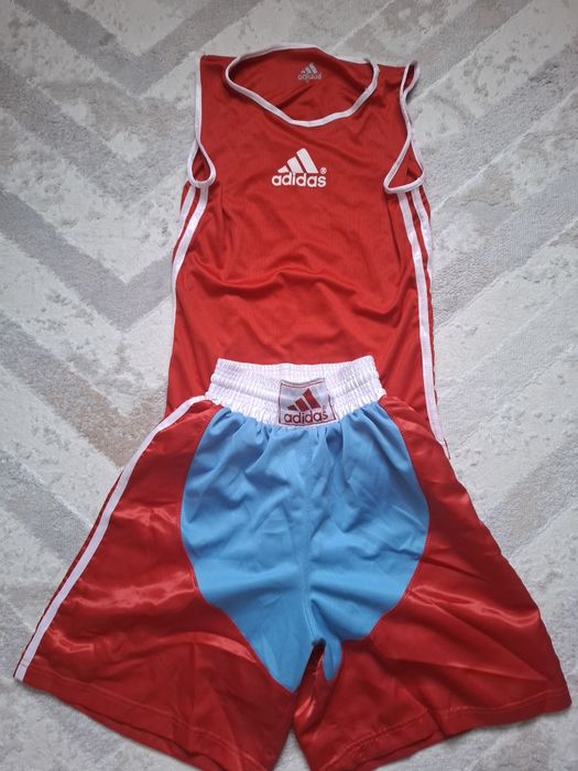 Продам боксёрский майку и шорты