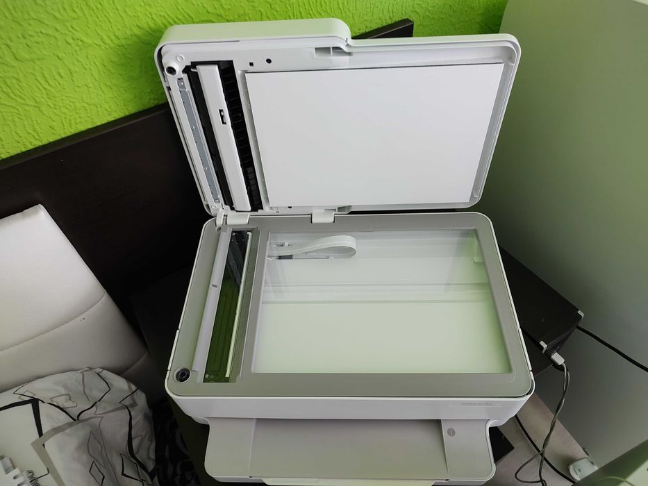 Купен 250лв Мастиленоструен цветен принтер HP Deskjet Plus скенр копир