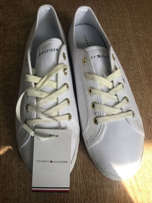 Tenisi dama Tommy Hilfinger noi