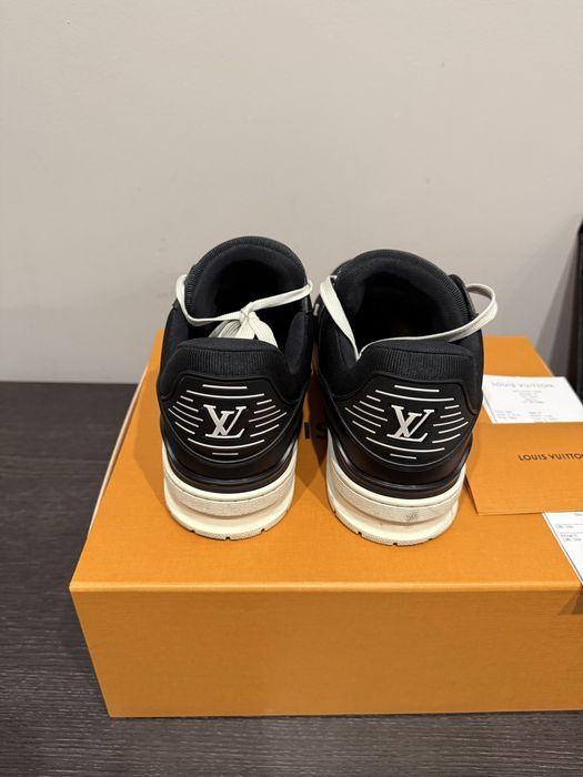 Louis Vuitton Sneakers 45