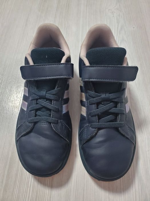 Кецове Адидас GRAND COURT