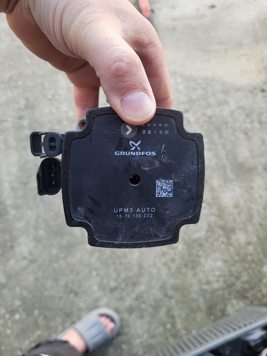 Vând pompe grundfos si willo