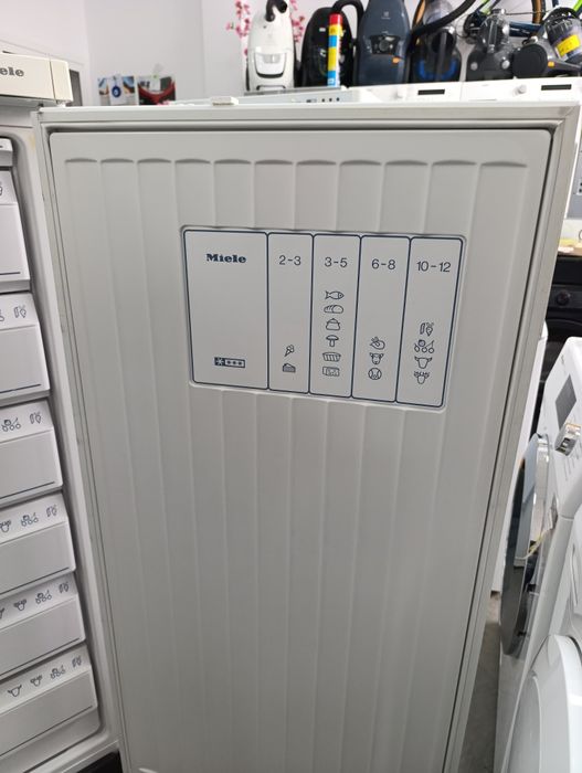 Фризер MIELE Размери 130/60/60см