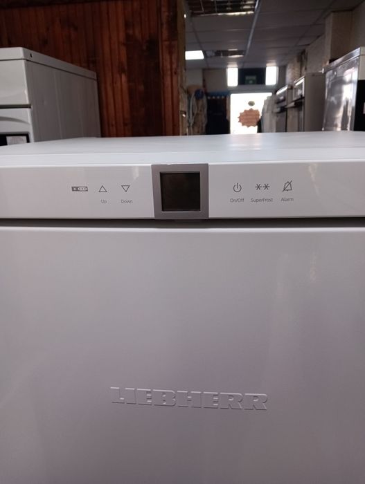 Последен модел голям фризер Liebherr с 2 год. Гаранция Made in Germany