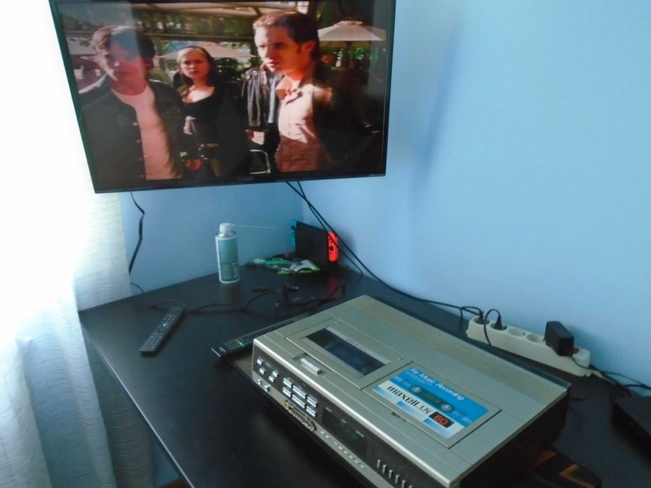 видео Fisher fvh-d520