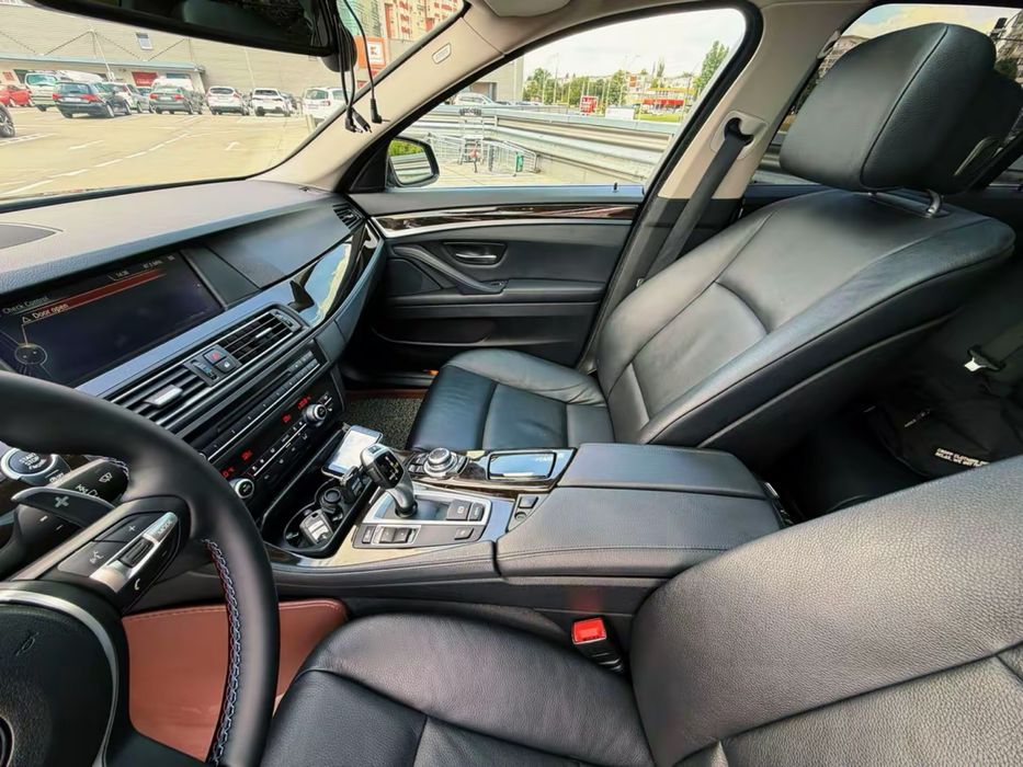 BMW 520d F10 Facelift / Trapa / Ceasuri Digitale / Head-UP / Piele