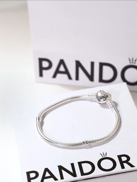Pandora браслет-змейка в форме сердца