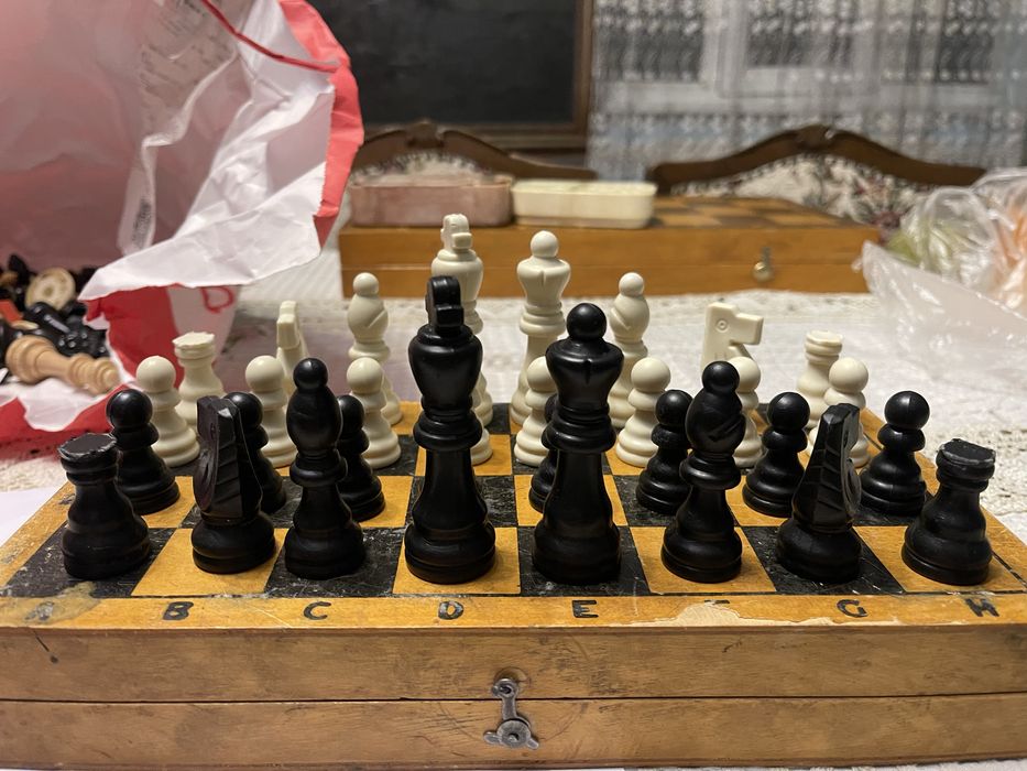 Шахматные фигурки