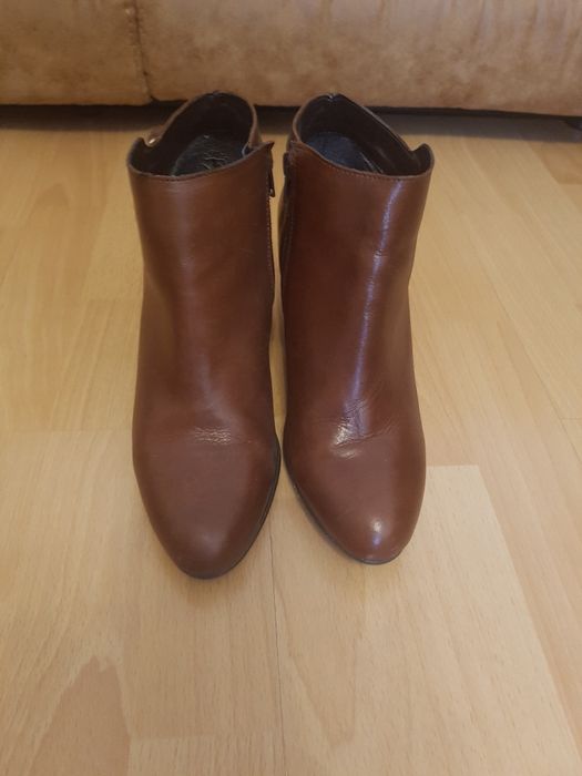 Botine maro căprioară