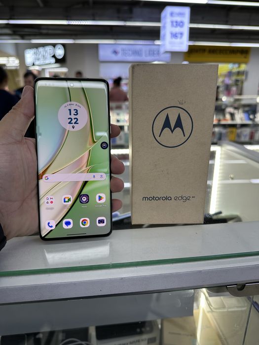 Moto Edge 40 5G.  12/256