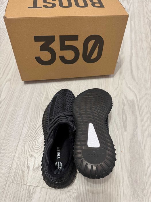 Adidasi Yeezy Boost 350 V2, NOI, Full Box
