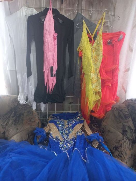 Прокат платьев для бальных танцев