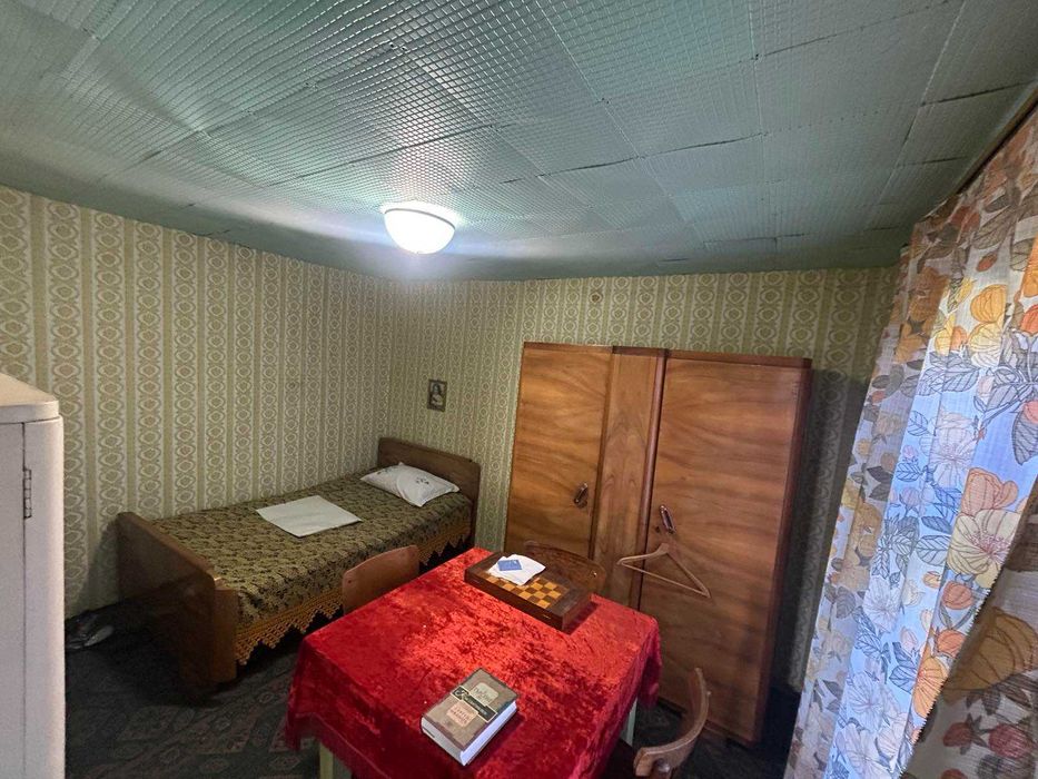 Двуетажна къща с фотоволтаици, с. Цар Асен