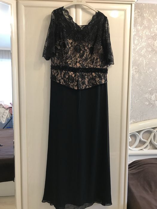 Продам вечернее платье 50-52 размер