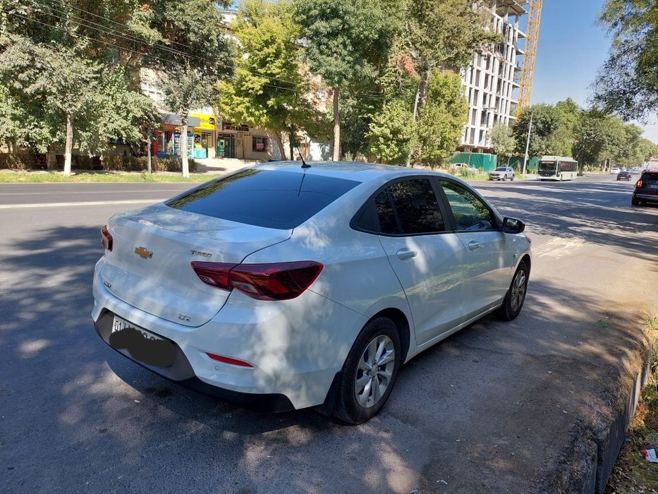Сотилади оникс LTZ автомат холати идеал енги мошина