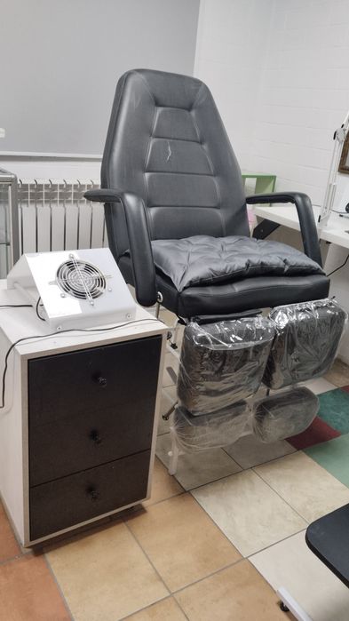 Продам кресло педикюрное