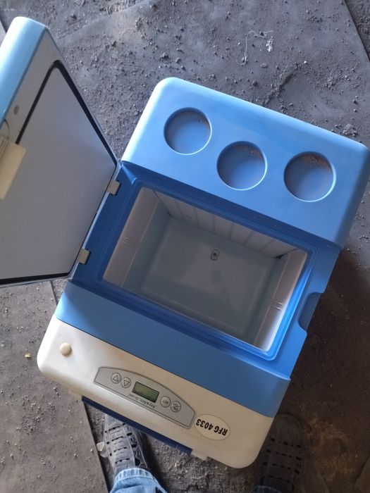 Автомобильный холодильник