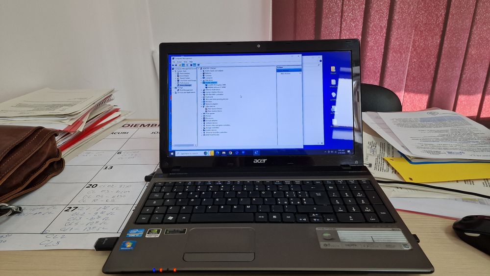 Laptop ACER I7 8gb 1gb Nvidia dedicata + placa video integrata