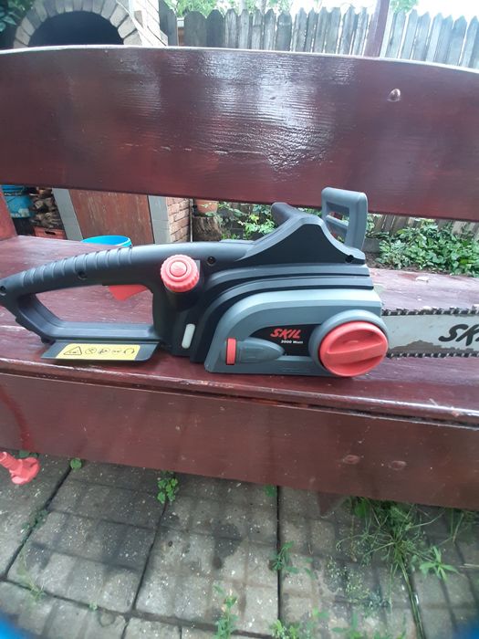 Drujbă  electrica  SKIL 2000W