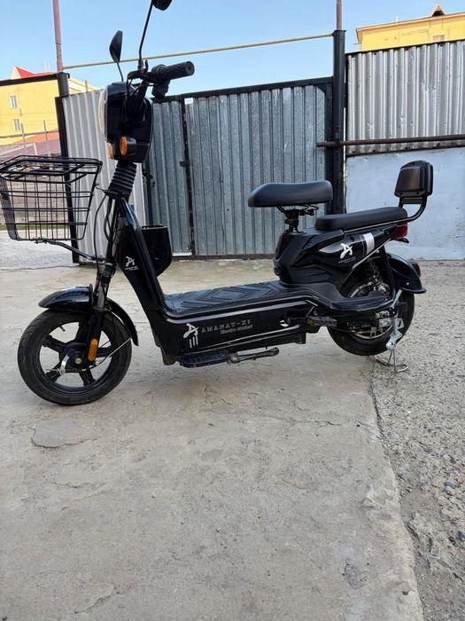 Продам б/у электроскутер