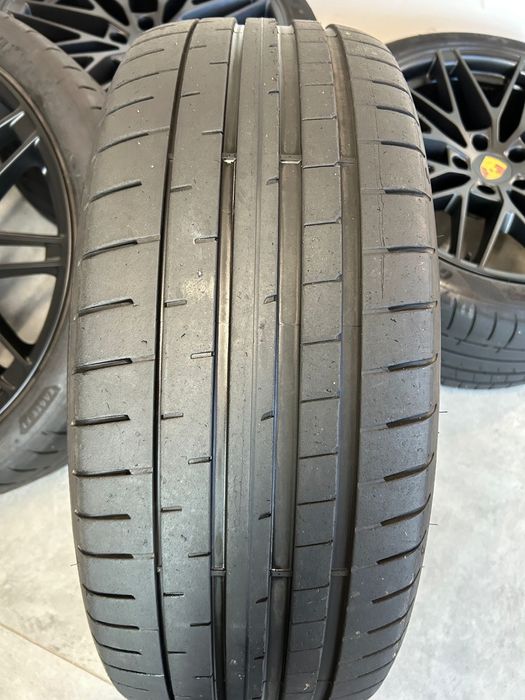 Jante Porsche Macan IV pe 22