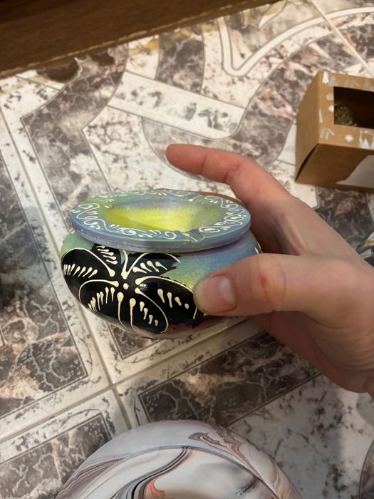 Свещи, свещници, пепелници