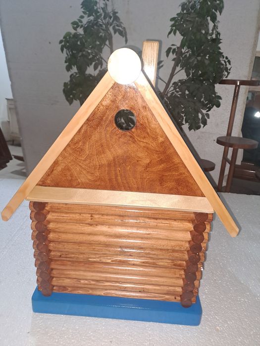 Кошкин домик с мансардой!