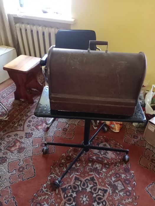 Металлическая подставка под телевизор СССР