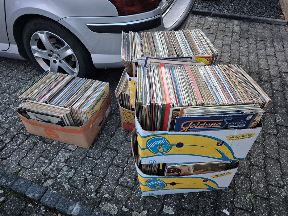 Vand Lot 150 Discuri Vinil colectie  muzica usoara mixta,pentru pick-u