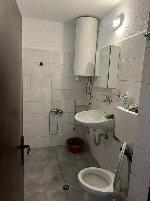 Дава се под наем Тристаен апартамент в Пловдив, Център - 88 кв.м за 580 € - Снимка #6