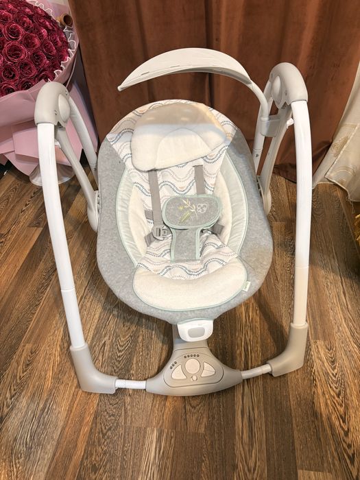 Balansoar electric pentru bebeluși