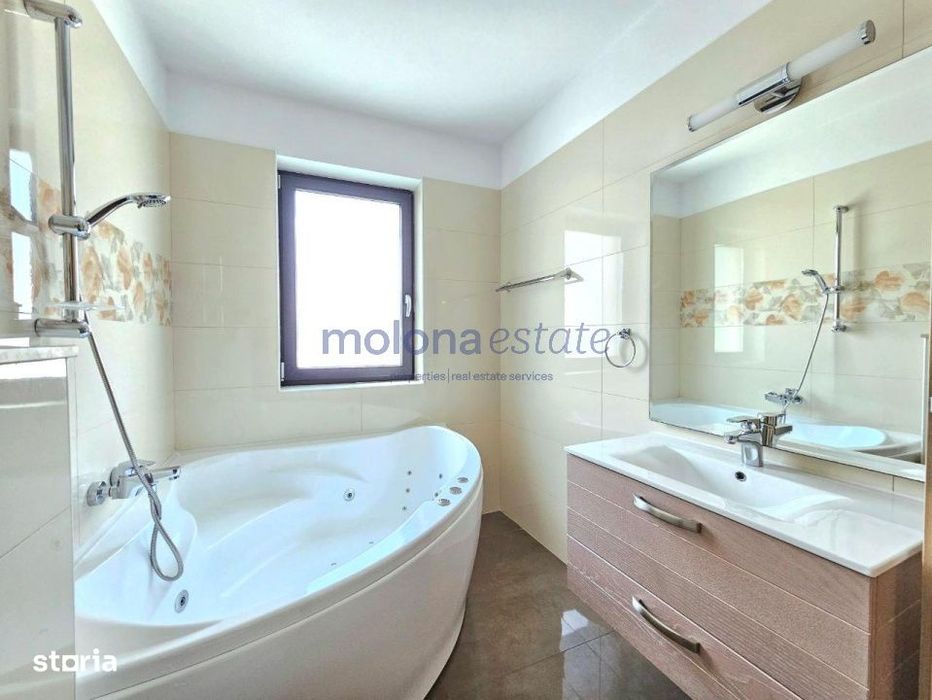 Apartament cu 4 camere, 105 mp si terasa cu garaj pe Observatorului!