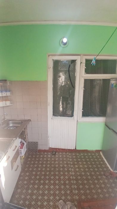 4 Etajli dom 1 Etajda