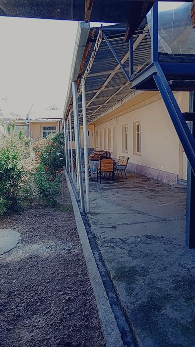 Uy sotiladi. 6 sotix