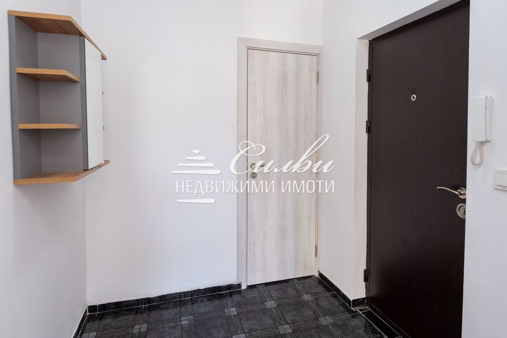 Продава се Двустаен апартамент в Шумен, Тракия - 76 кв.м за 1262 €/кв.м - Снимка #9