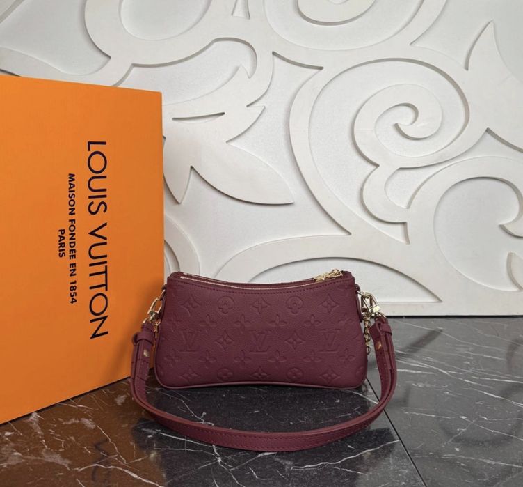 Louis Vuitton Liv Pochette