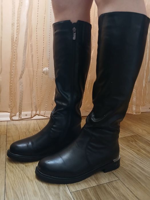 Продам зимние сапоги