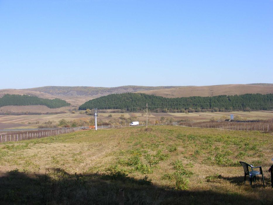 PF inchiriez 11000 mp teren in Gilau aproape autostrada acces din DN1