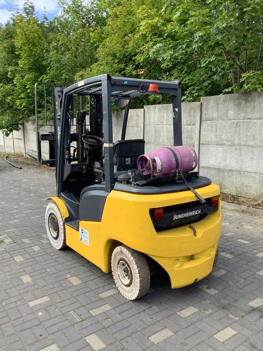 Jungheinrich TFG 425 2.5t LPG Triplex 4.7m свободен ход