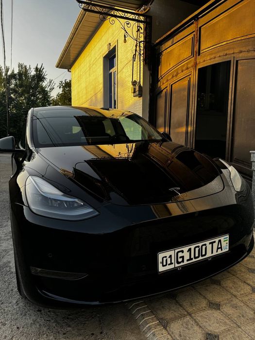 Tesla model y performance sotiladi srochna!!!obmen bor