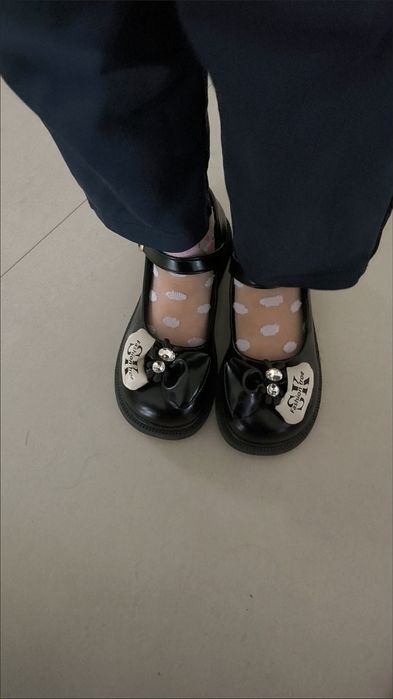 Новые брендовые школьные  туфельки