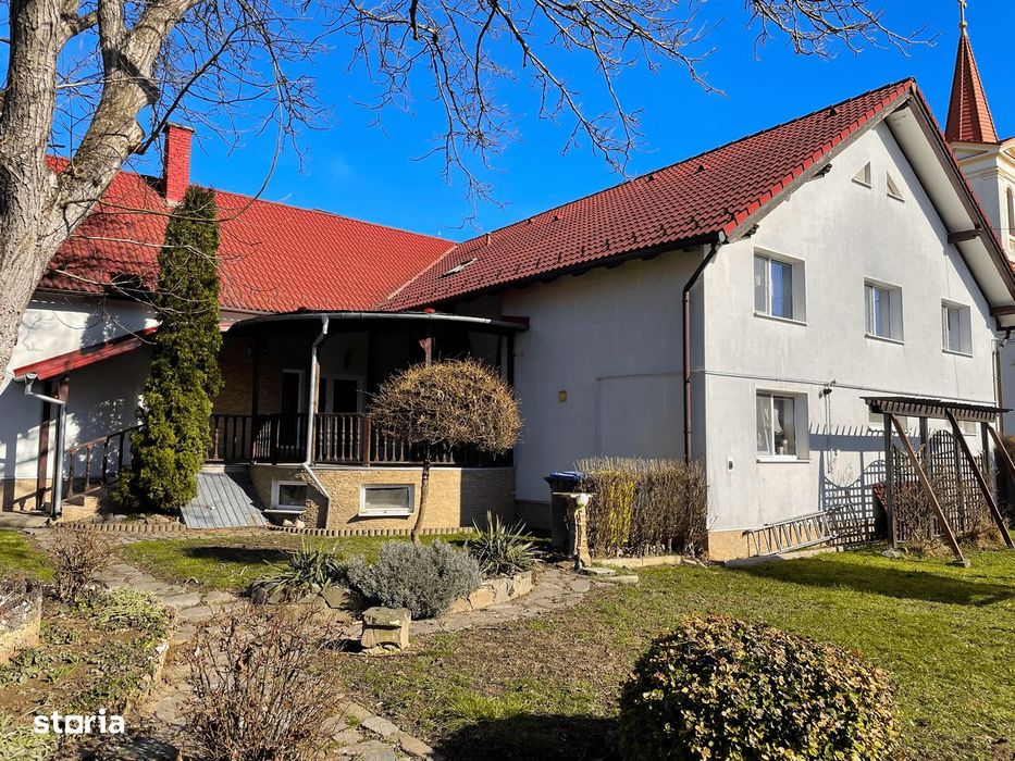 Casă S+P+E+pod, 7 camere, 2 băi | Central Beclean, lângă Băile Figa