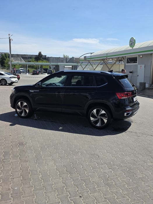 Volkswagen t roc taos