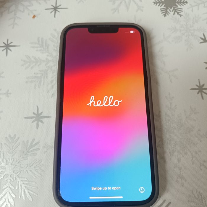 Продам телефон Apple 14