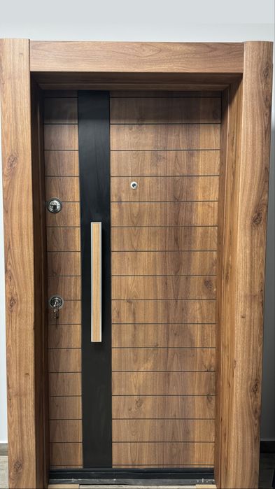 Входна врата облякана каса Nikola