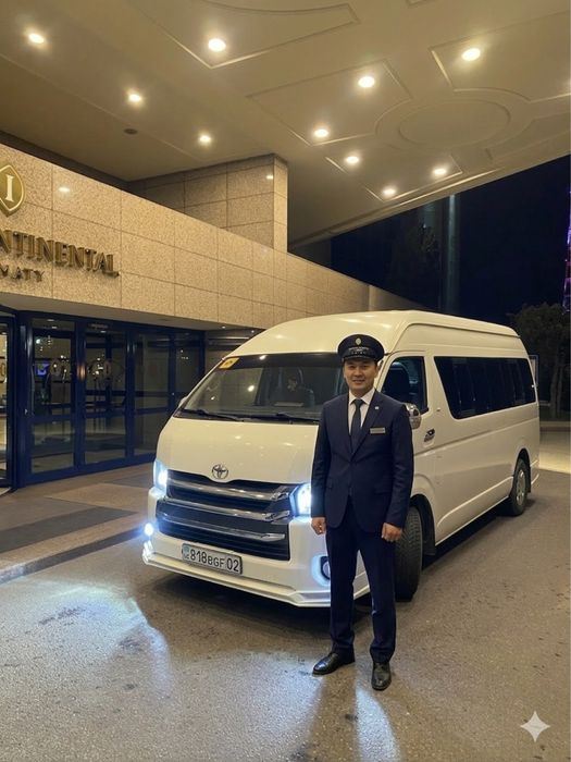 Трансфер услуги Toyota Hiace 14 мест