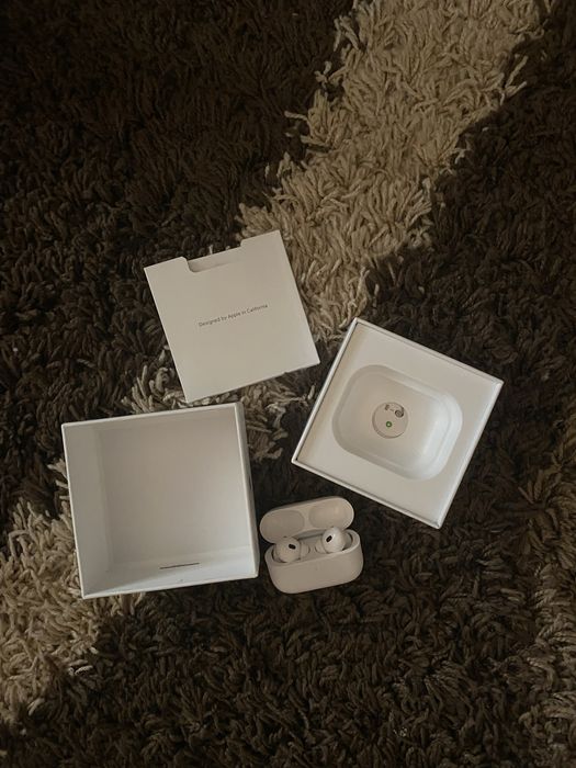 Casti Apple AirPods Pro (2nd Generation) - NOI / SIGILATE