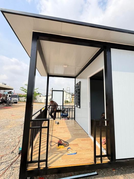 Vindem containere modulare